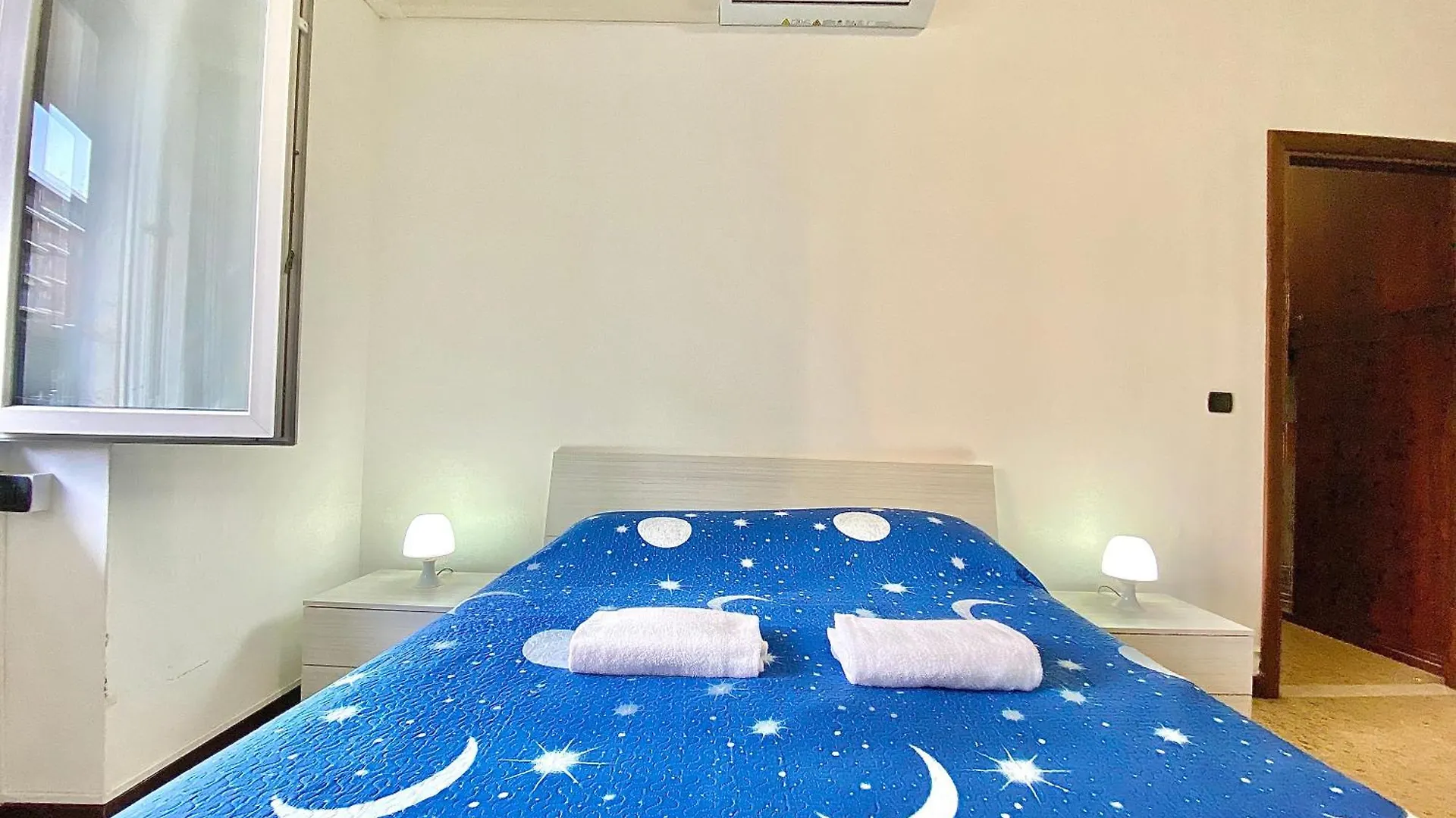 Famagosta Home, Navigli Style, Accanto A Metropolitana M2 Verde, Confortevole E Spazioso Per Gruppi O Famiglie Μιλάνο 0*,