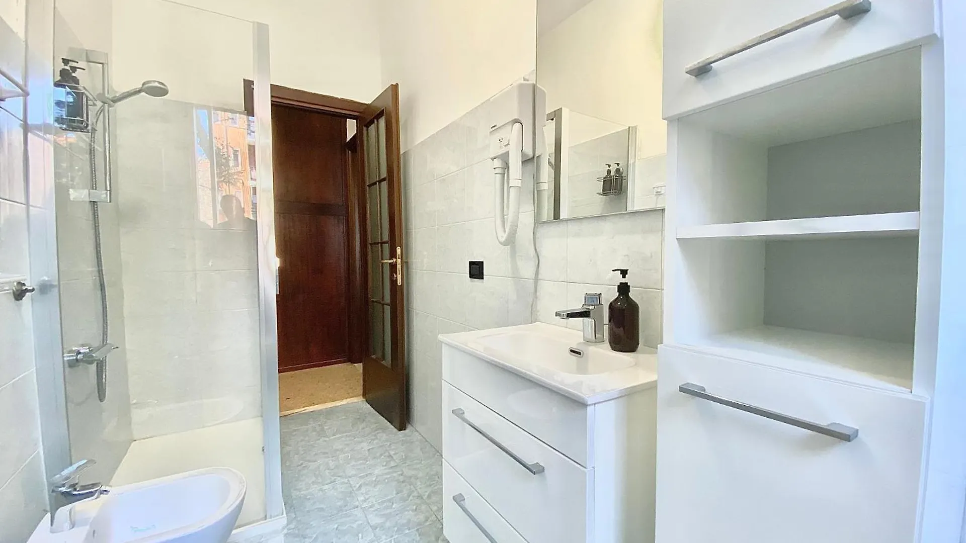 Famagosta Home, Navigli Style, Accanto A Metropolitana M2 Verde, Confortevole E Spazioso Per Gruppi O Famiglie Μιλάνο